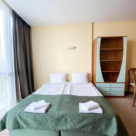 - One Bedroom Beachfront * Золоті Піски