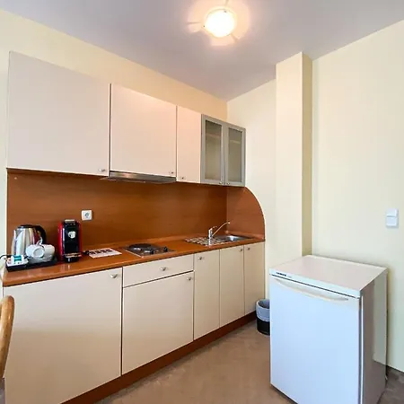- One Bedroom Beachfront Apartmán *
